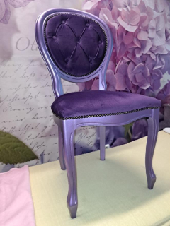 Židle fialová